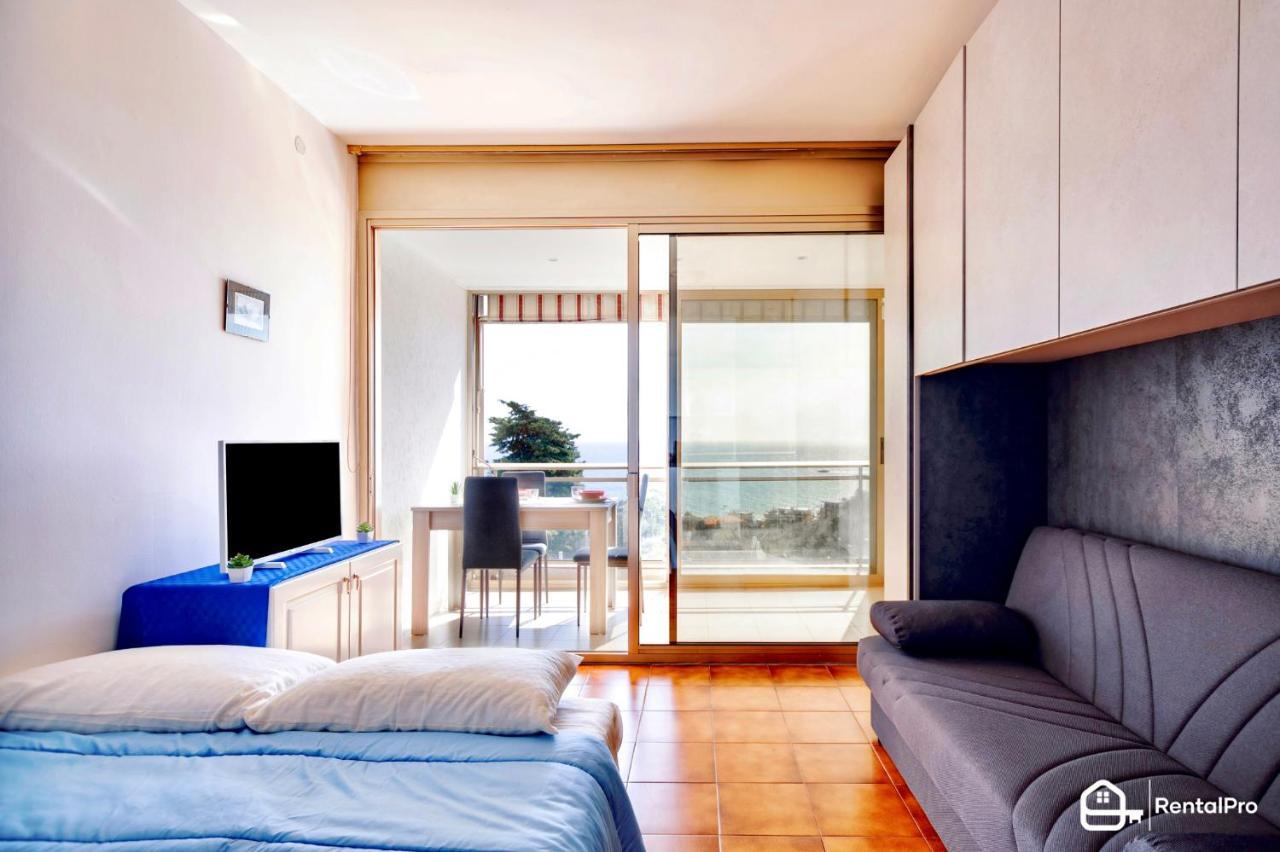 Apartamento Free Parking-Sea View, With Pool & Garden San Remo Exterior foto